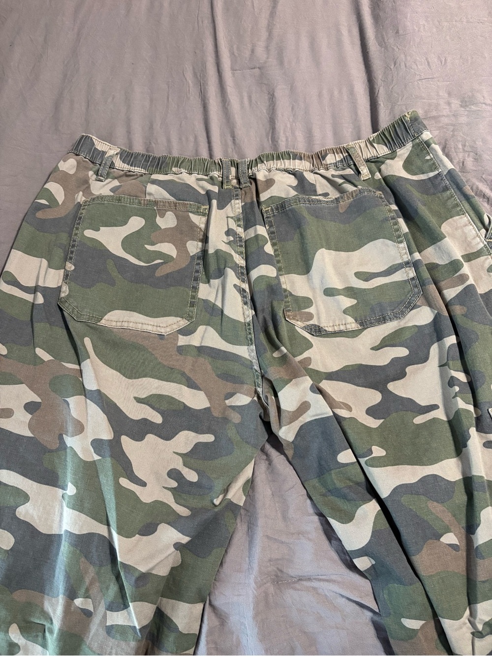 No Boundaries Women's Camo Wide-Leg Cargo Pants - Green/Tan/Brown - Picture 8 of 10